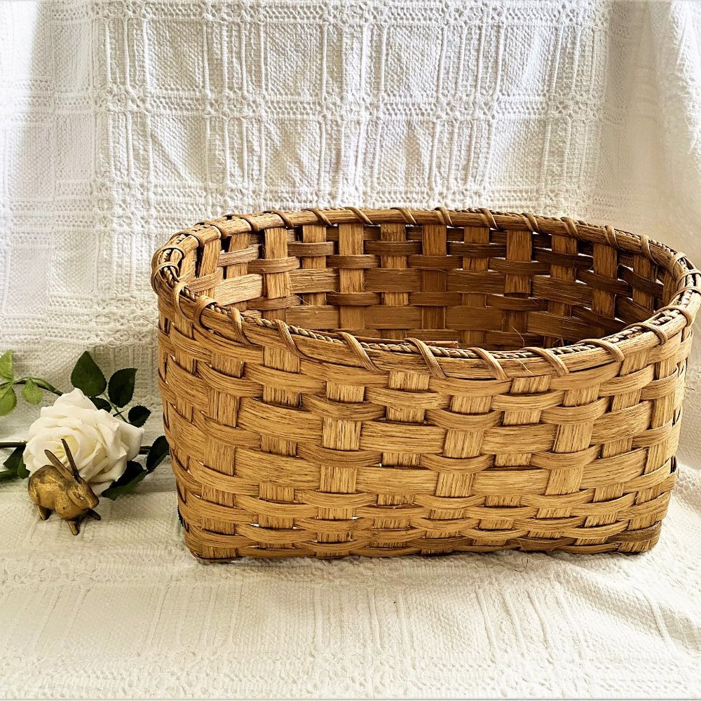 Large Vintage WOVEN WOODEN Reeds BASKET